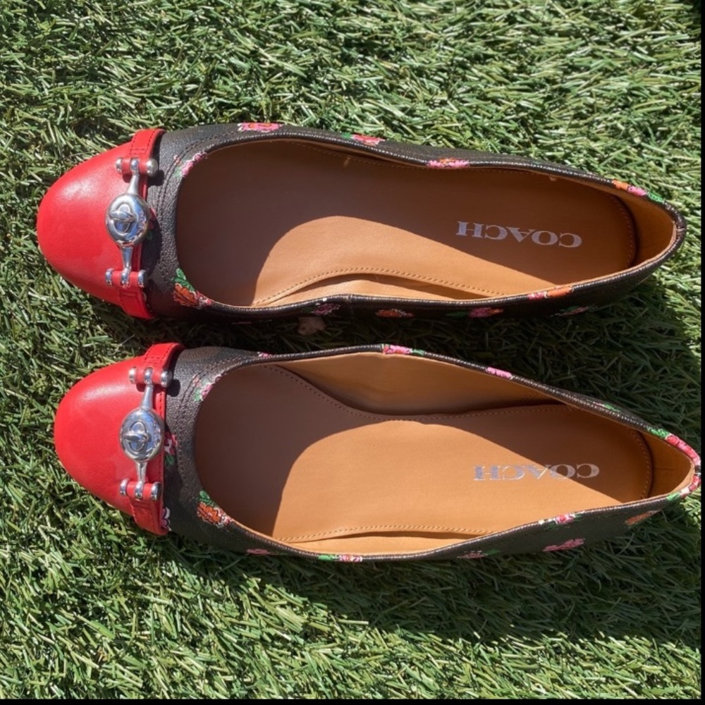 COACH signature flower leather flats pink toe silver hardware